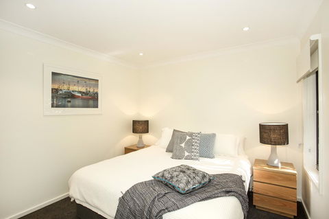 Beachfront 2 - New South Wales Tourism  17