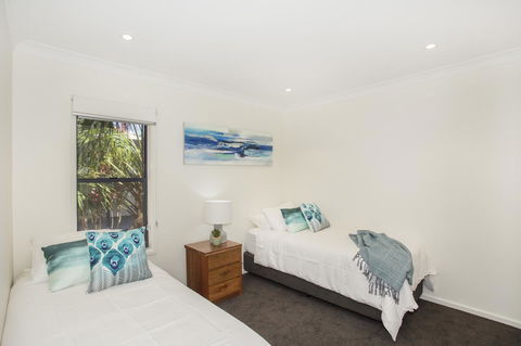 Beachfront 2 - New South Wales Tourism  15