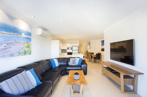 Beachfront 2 - New South Wales Tourism  9