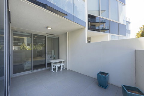 Lakefront 116 Kingston ACT - New South Wales Tourism  3