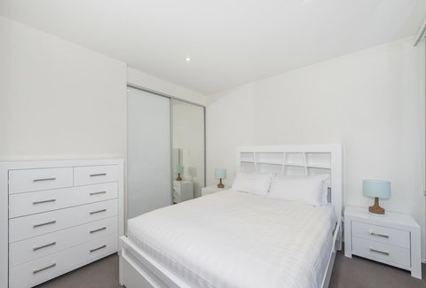 Lakefront 116 Kingston ACT - New South Wales Tourism  6