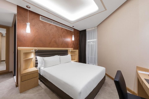 Rydges Australia Square, Formerly Tank Stream Hotel - New South Wales Tourism  13