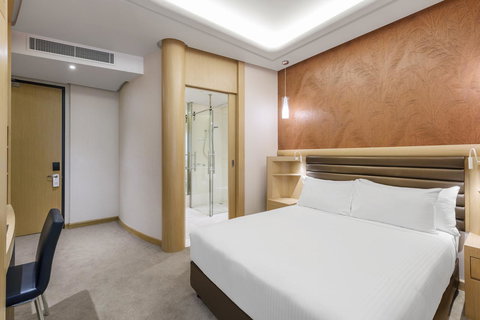 Rydges Australia Square, Formerly Tank Stream Hotel - New South Wales Tourism  12