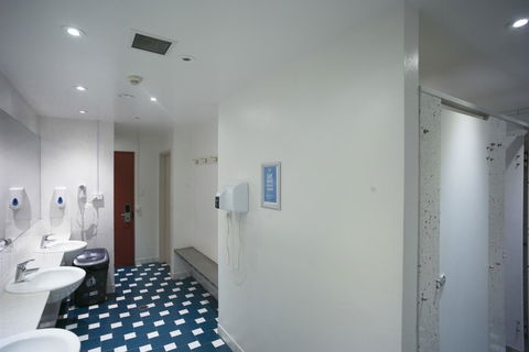 YHA Sydney Central - New South Wales Tourism  7