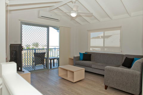 Blue Lagoon Beach Resort - New South Wales Tourism  25