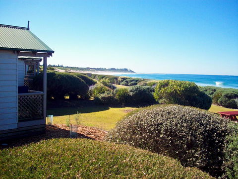 Blue Lagoon Beach Resort - New South Wales Tourism  34