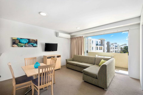 Quality Suites Pioneer Sands - New South Wales Tourism  3