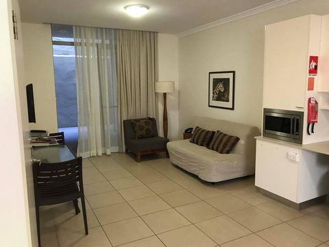 Byron Bay Hotel And Apartments - New South Wales Tourism  21