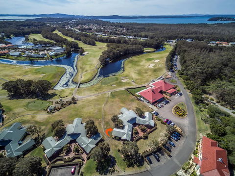 Condo 105 @ Horizons Golf Resort - Salamander Bay NSW - New South Wales Tourism  7