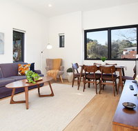 Stylish Apartment With Garage Near Bondi Beach - New South Wales Tourism 