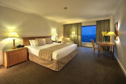Stamford Plaza Sydney Airport Hotel & Conference Centre - New South Wales Tourism  1