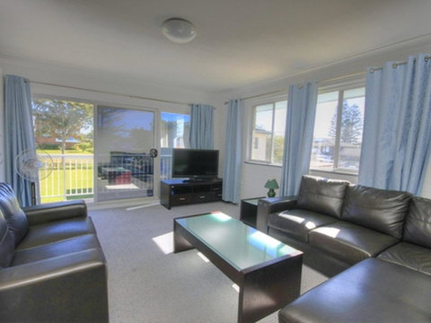45 Wharf Street - Whole House - New South Wales Tourism  0