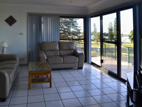 Oxley 8 At Tuncurry - New South Wales Tourism  0