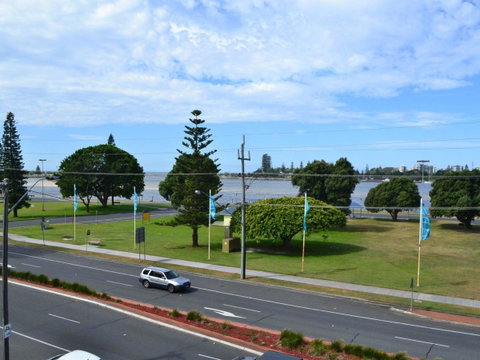 Oxley 8 At Tuncurry - New South Wales Tourism  1