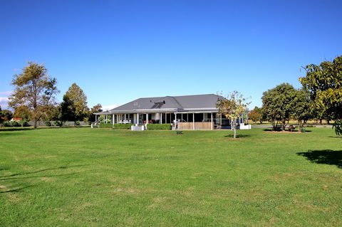 Terara Riverside Retreat - New South Wales Tourism  5