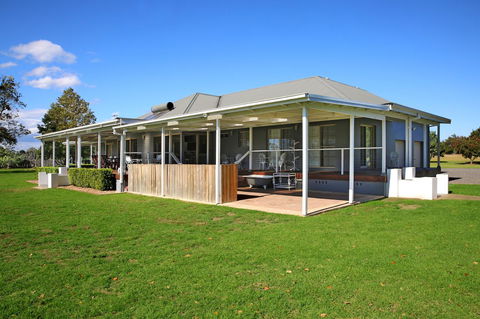 Terara Riverside Retreat - New South Wales Tourism  24