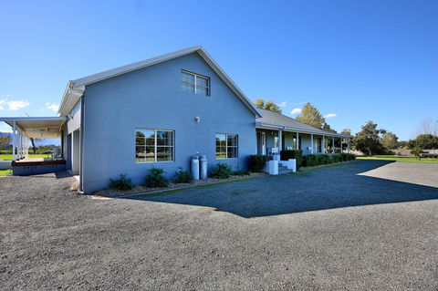 Terara Riverside Retreat - New South Wales Tourism  42