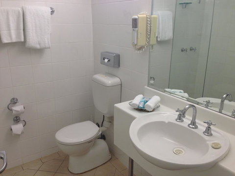 Coogee Sands Hotel & Apartments - New South Wales Tourism  6