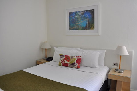 Coogee Sands Hotel & Apartments - New South Wales Tourism  33