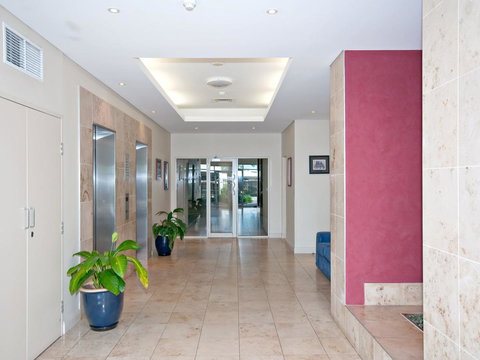 Messines Street, Breakwater Apartment, 104 - New South Wales Tourism  14