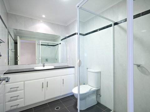 Messines Street, Breakwater Apartment, 104 - New South Wales Tourism  6