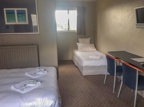 Commercial Hotel Motel Lithgow - New South Wales Tourism  11