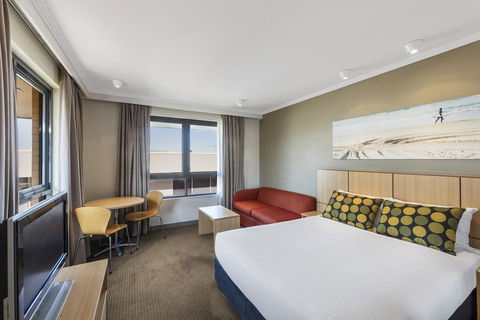 Mercure Sydney Manly Warringah - New South Wales Tourism  2