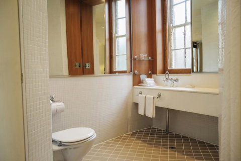 Sydney Harbour Hotel - New South Wales Tourism  23