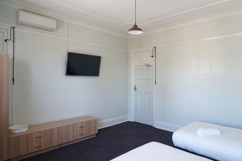 Rosehill Hotel - New South Wales Tourism  4