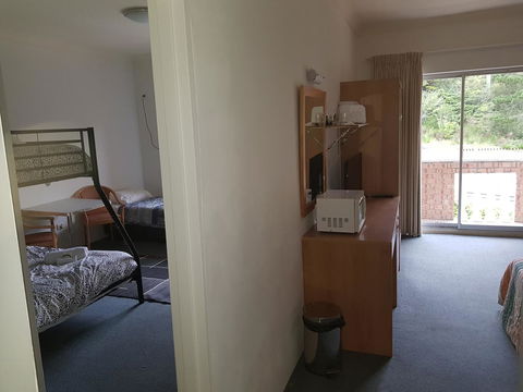 Rest Easy Motel - New South Wales Tourism  35