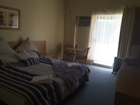 Rest Easy Motel - New South Wales Tourism  23