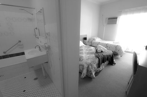 Rest Easy Motel - New South Wales Tourism  19