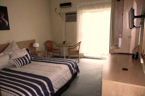 Rest Easy Motel - New South Wales Tourism  15