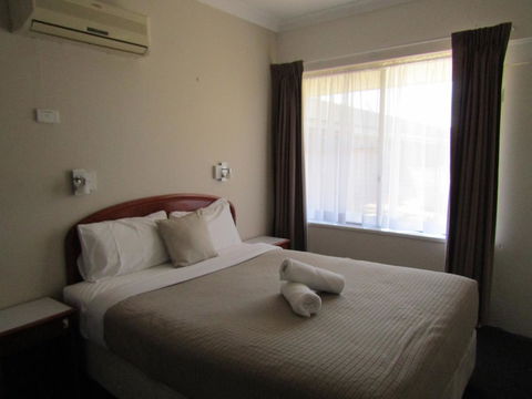 Allonville Gardens Motel - New South Wales Tourism  25