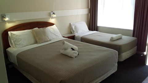 Allonville Gardens Motel - New South Wales Tourism  5