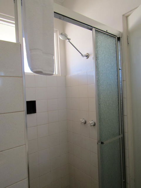 Allonville Gardens Motel - New South Wales Tourism  17