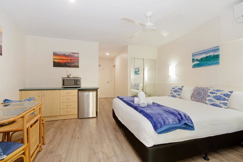 The Cove Yamba - New South Wales Tourism  1