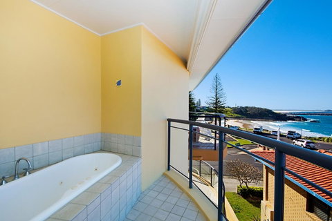 The Cove Yamba - New South Wales Tourism  8