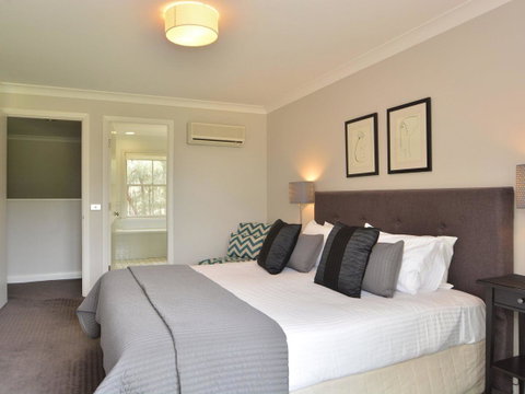 Villa 3br Margarita Villa Located Within Cypress Lakes Resort - New South Wales Tourism  1