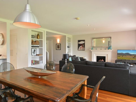 Villa 3br Margarita Villa Located Within Cypress Lakes Resort - New South Wales Tourism  6