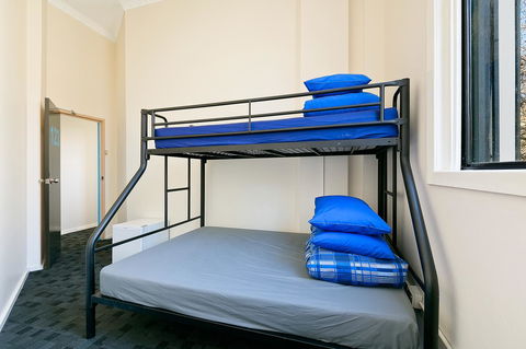 Ady's Place Backpackers, Sydney - New South Wales Tourism  5