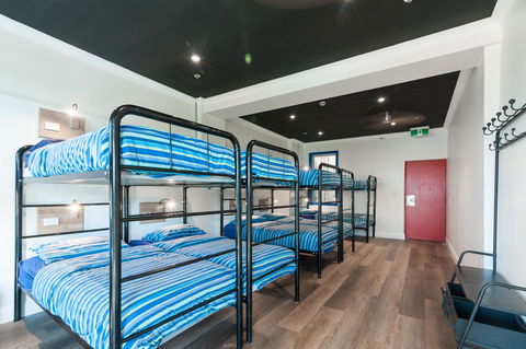Mad Monkey Hostel Coogee Beach - New South Wales Tourism  30