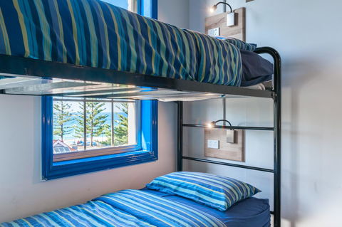Mad Monkey Hostel Coogee Beach - New South Wales Tourism  3
