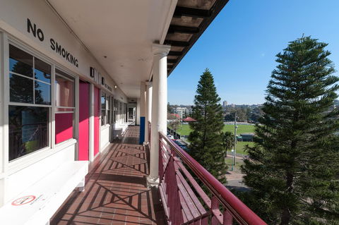 Mad Monkey Hostel Coogee Beach - New South Wales Tourism  35