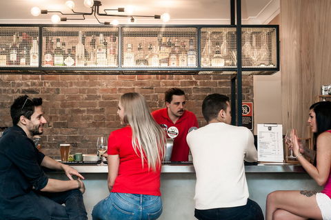 Mad Monkey Hostel Coogee Beach - New South Wales Tourism  4
