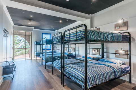 Mad Monkey Hostel Coogee Beach - New South Wales Tourism  12