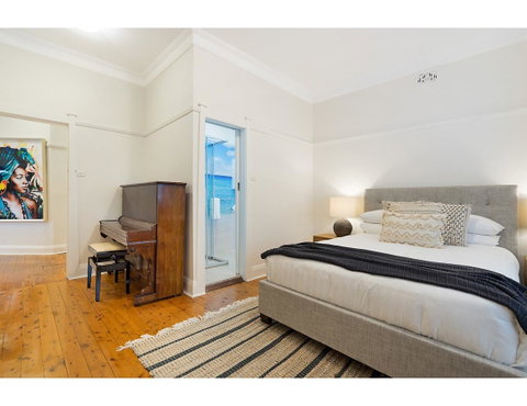 Huge Garden Apartment In The Heart Of Bondi Beach - New South Wales Tourism  2