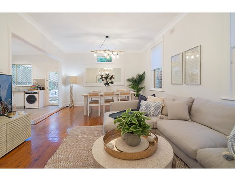 Huge Garden Apartment In The Heart Of Bondi Beach - New South Wales Tourism  6