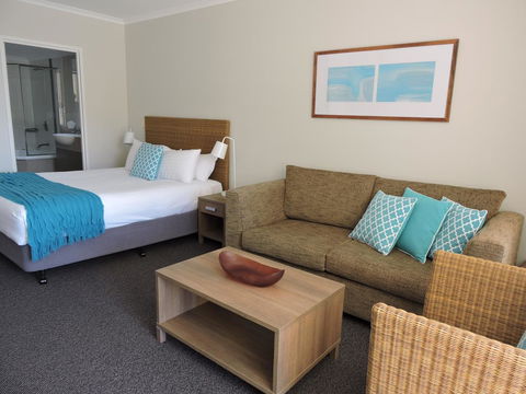 BASE Holidays - Ettalong Beach Premium Apartments - New South Wales Tourism  13