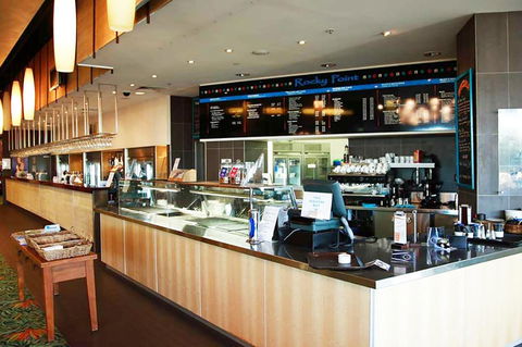 BASE Holidays - Ettalong Beach Premium Apartments - New South Wales Tourism  2